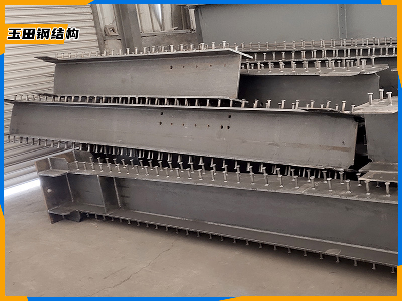 鋼結(jié)構(gòu)